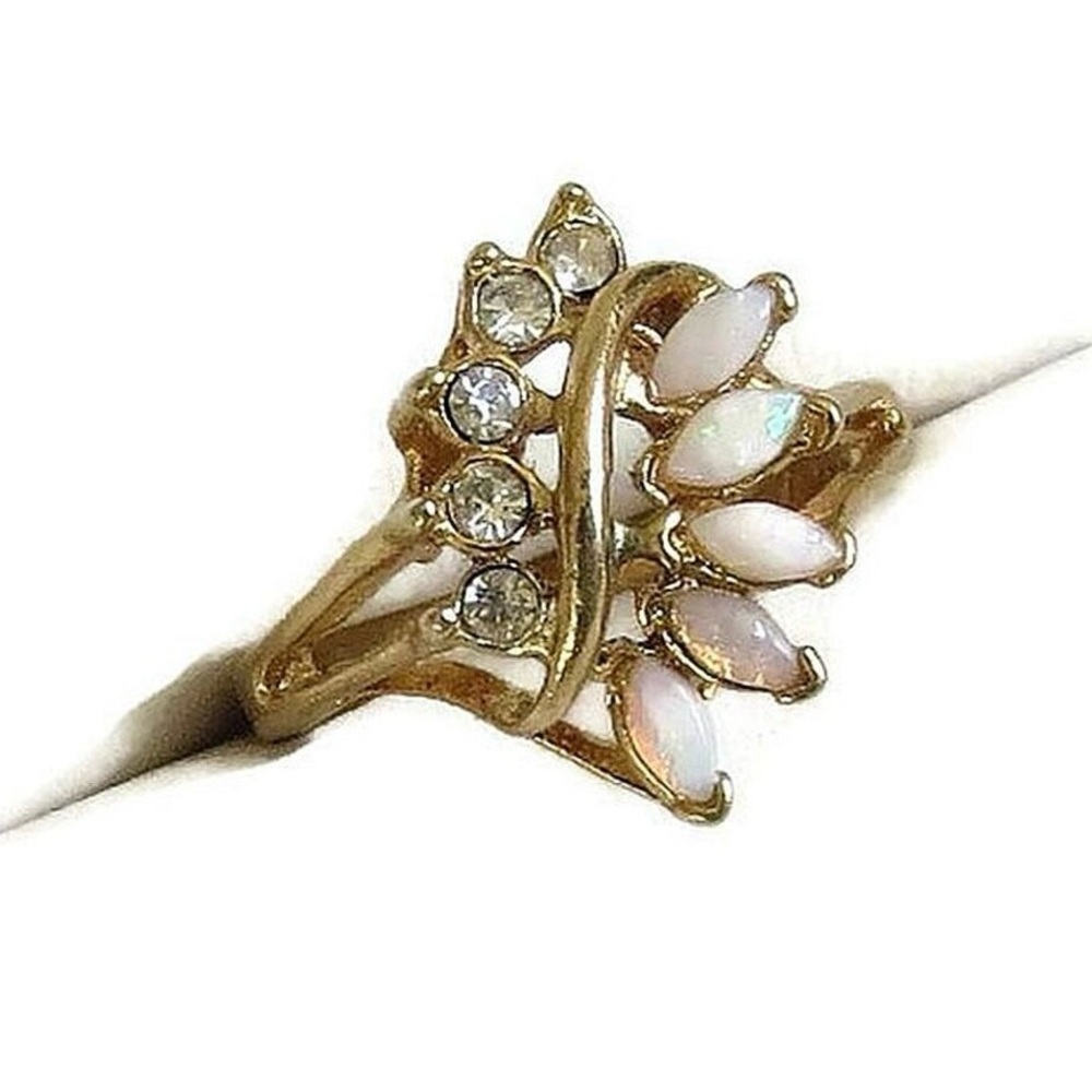 Costume ring
